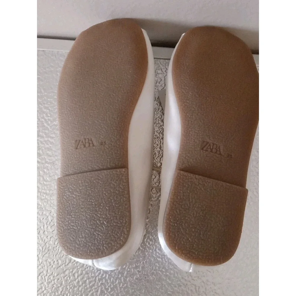 Zara Girl Satin Ivory Strap Ballerina Style Kids Shoes Size‎ 9 (25)